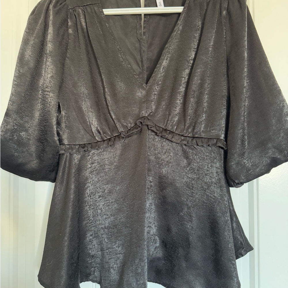 Elegant Women's Top - black metallic colour